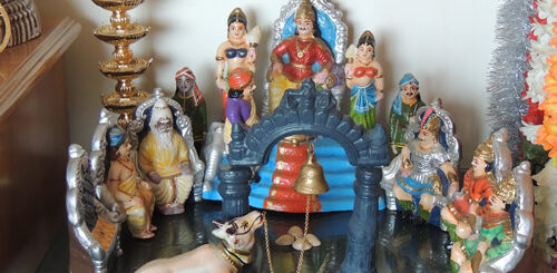 vaasagargalin golu pugaipadangal