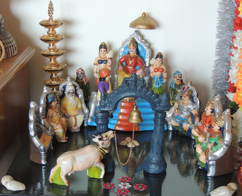 vaasagargalin golu pugaipadangal